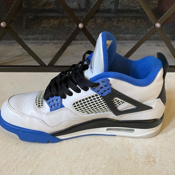 Air Jordan 4 Retro Motorsports - Picture 9 of 16